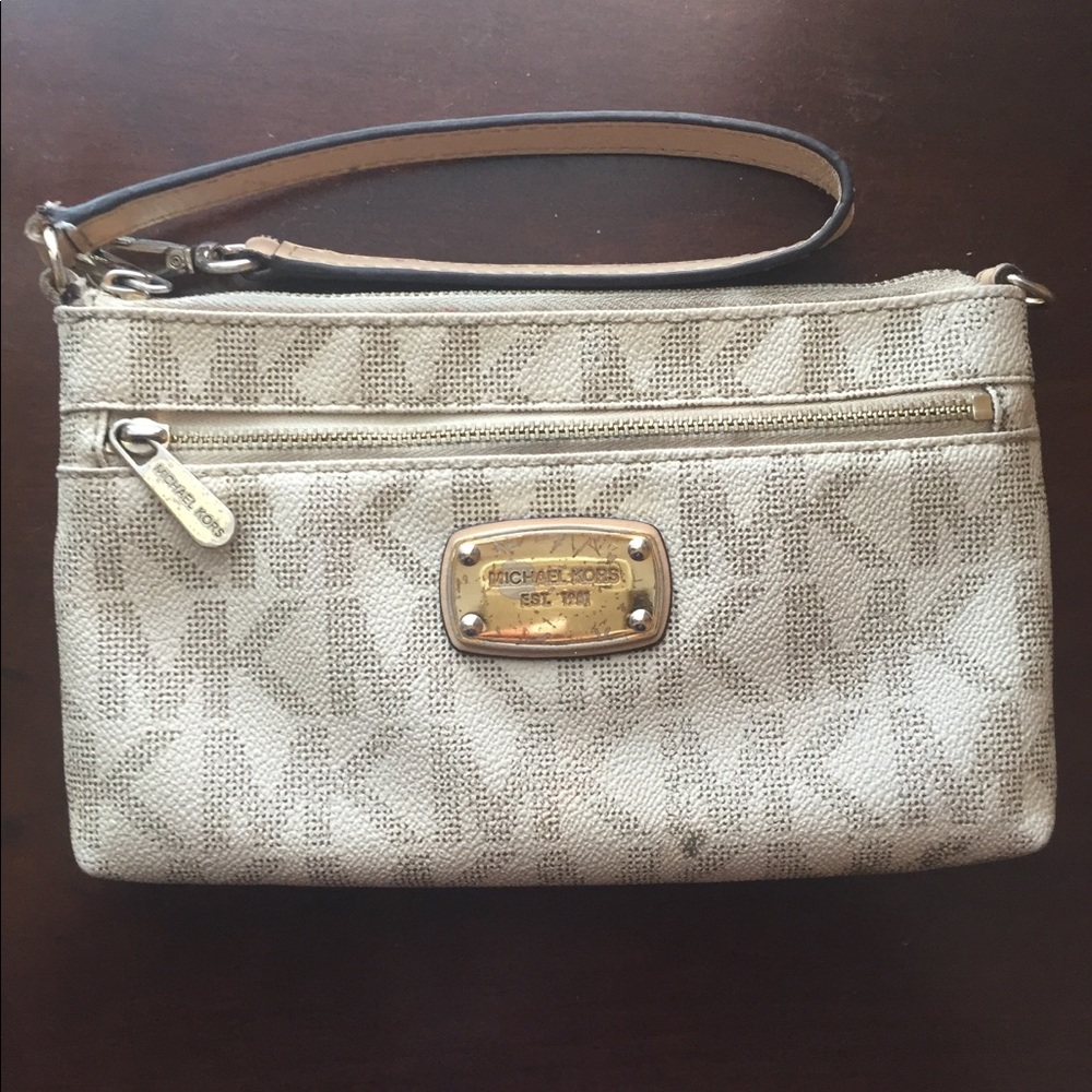 Michael kors Wristlet